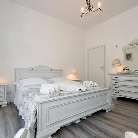 Shabby House Nonna Peppa Apartament Campello sul Clitunno